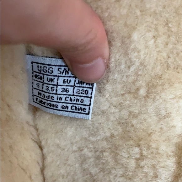 NWOT 5 UGG Australia flower boots - Picture 11 of 12